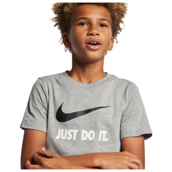 Nike Παιδική κοντομάνικη μπλούζα Nike Παιδική κοντομάνικη μπλούζα